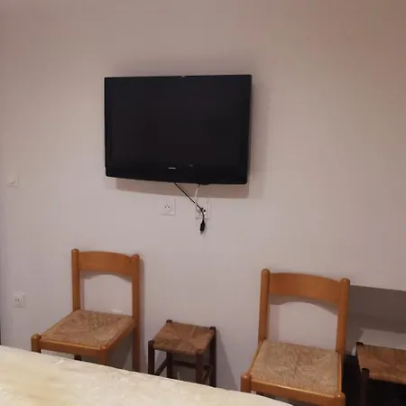 Apartment Neuf Pour Non Fumeur, Tres Agreable, Confort, Detente Servian