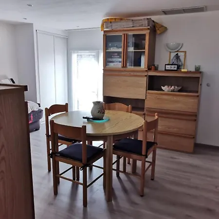 Neuf, Location Pour Non Fumeur, Sans Animaux, Tres Agreable, Confort, Detente