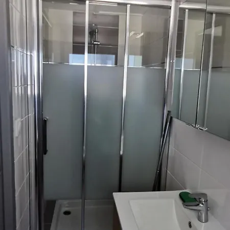 Apartment Neuf Pour Non Fumeur, Tres Agreable, Confort, Detente Servian