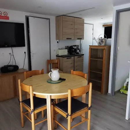 Apartmán Neuf, Location Pour Non Fumeur, Sans Animaux, Tres Agreable, Confort, Detente